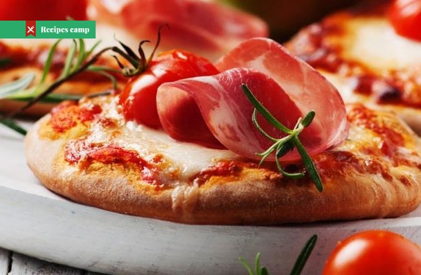 Recipe  Mozzarella, ham & pesto pizzas