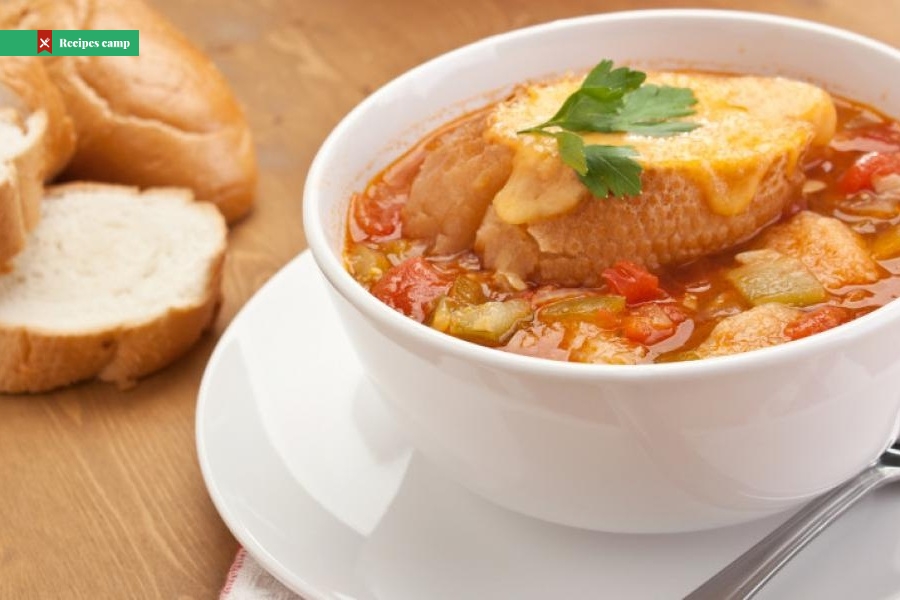 Autumn vegetable soup with cheesy toasts