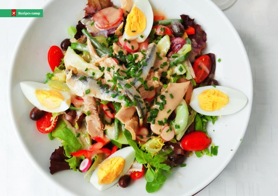 French Nicoise salad with tuna