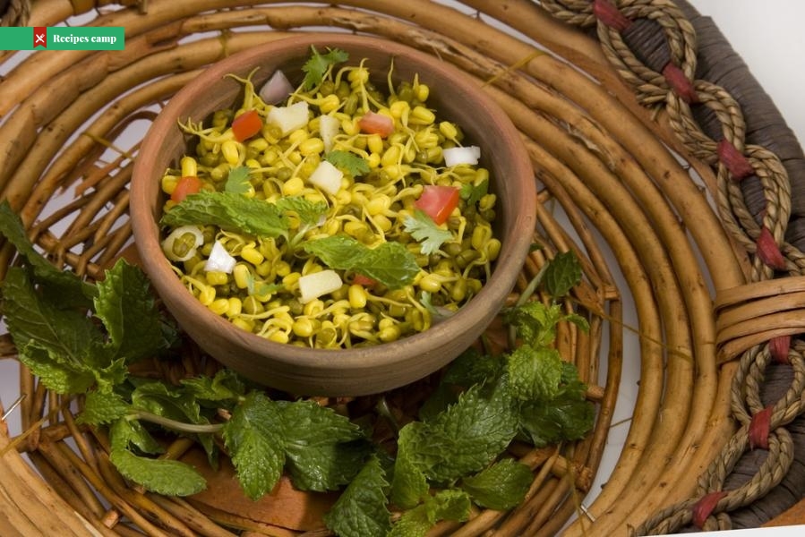 Salad with sprouts, pineapple and coriander