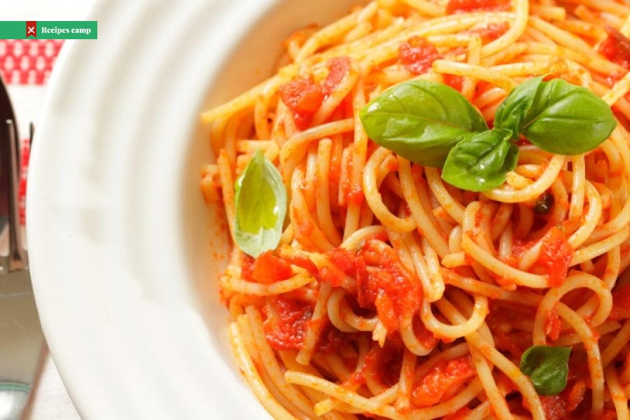 Spaghetti with Fresh Tomato Sauce