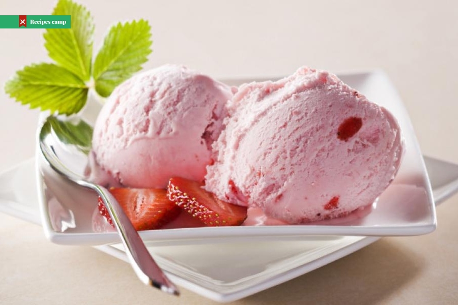 Strawberries and Cream Frozen Mousse